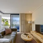 7 On Bantry Luxury Residence 305
