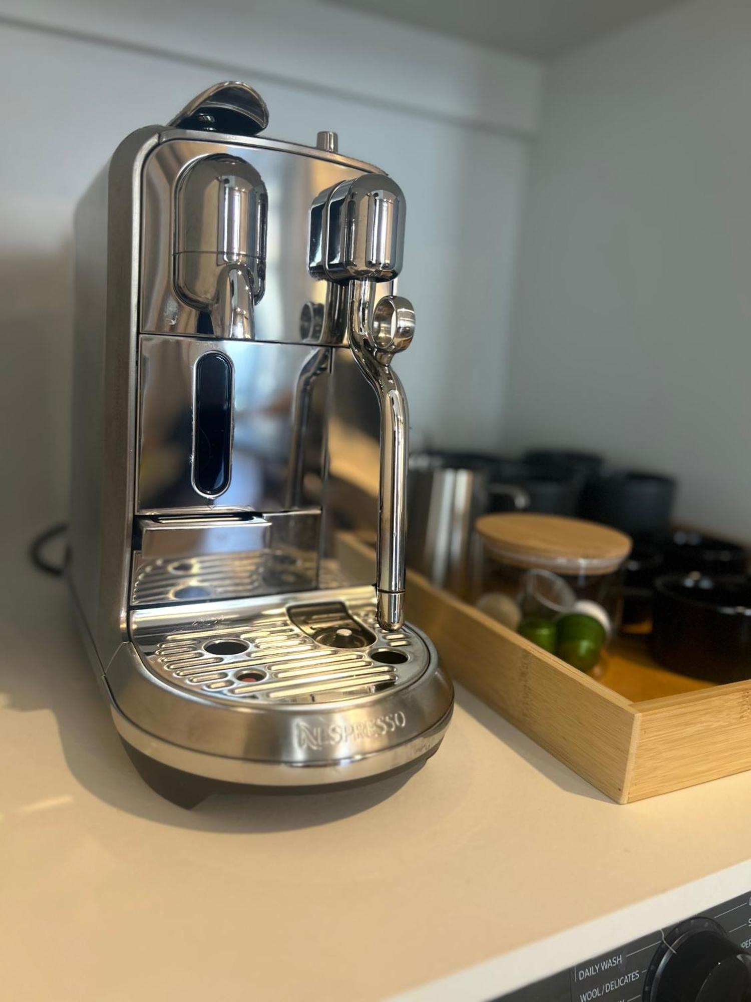 7 On Bantry Luxury 305 Apartment