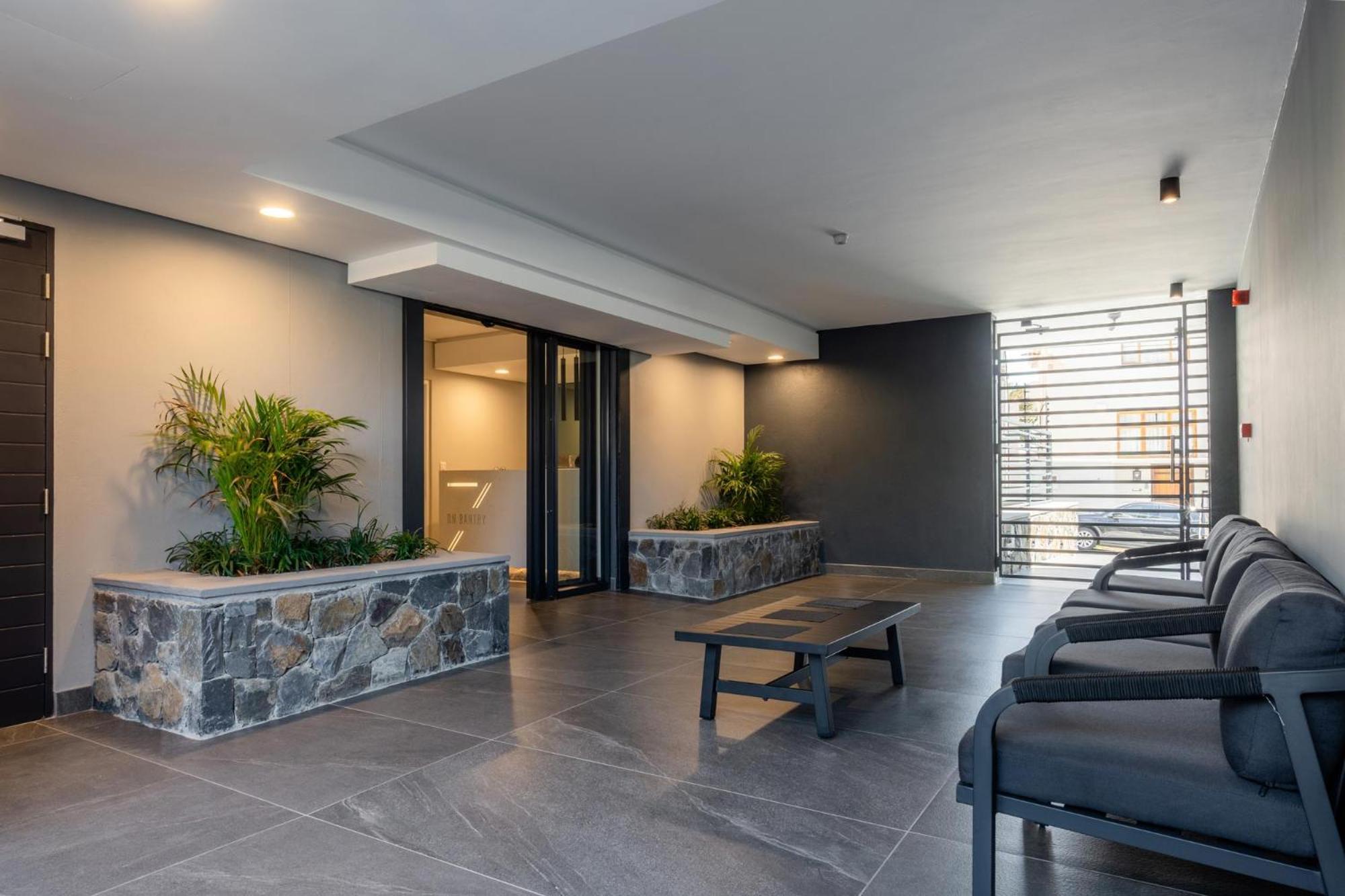 Apartment 7 On Bantry Luxury 305